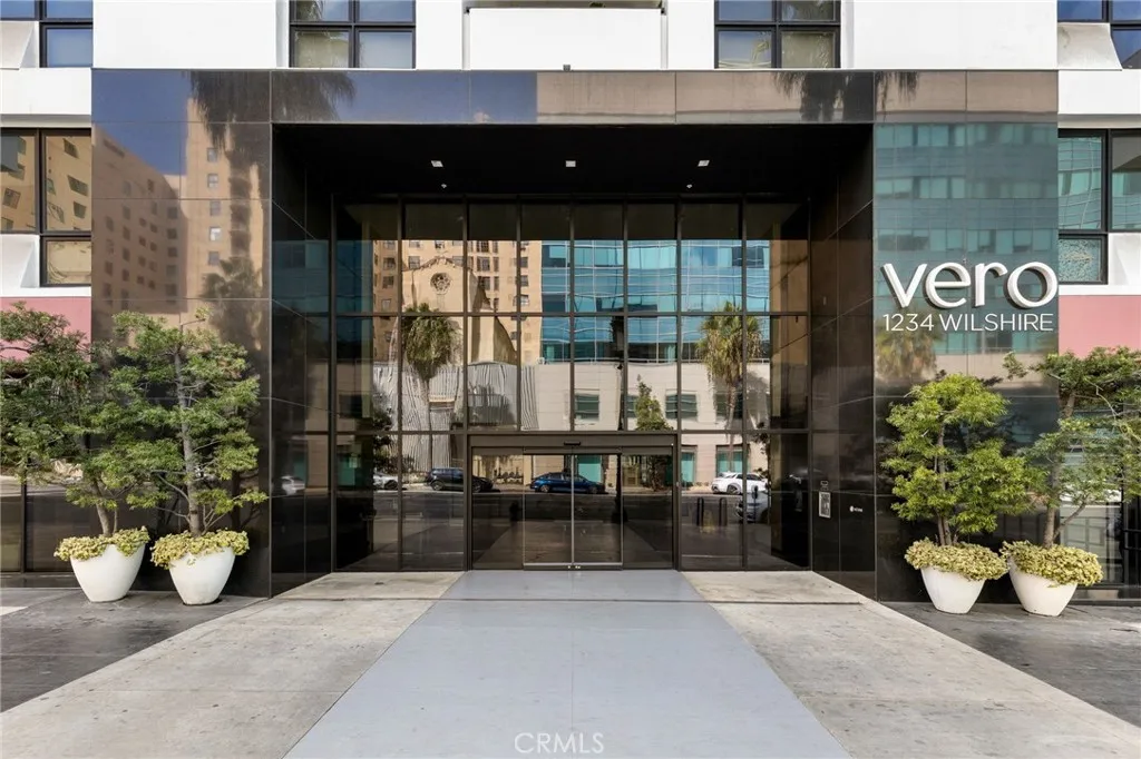 1234 Wilshire Boulevard 326, Los Angeles, California 90017 home-pic-18